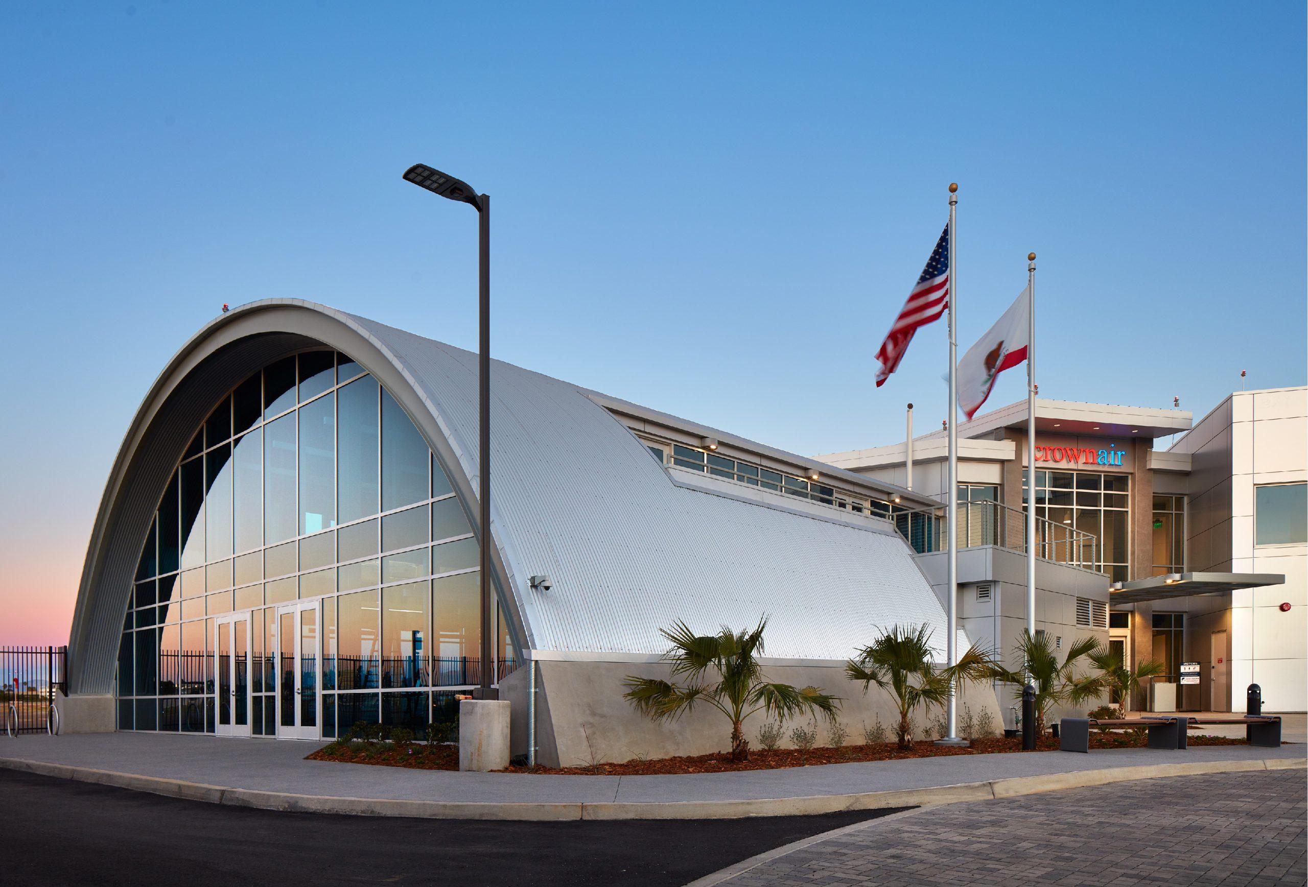 California Aeronautical University - Pilot Training AFM