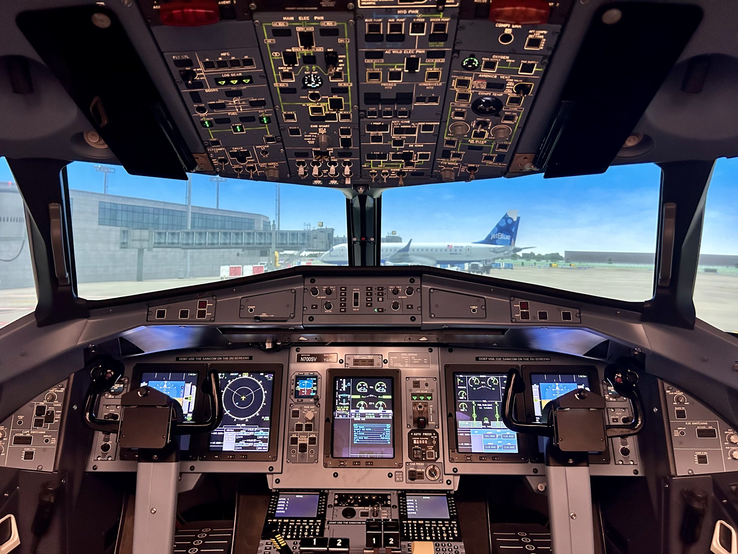 AXIS Flight Simulation - Pilot Training AFM.aero