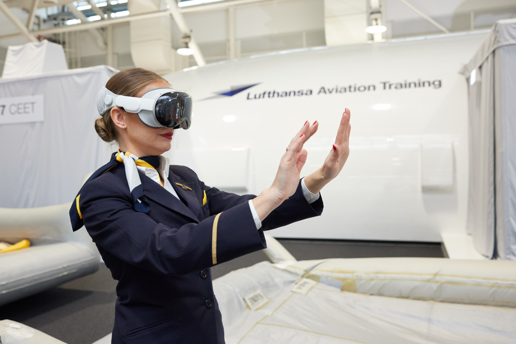 Lufthansa Aviation Training - Pilot Training AFM.aero