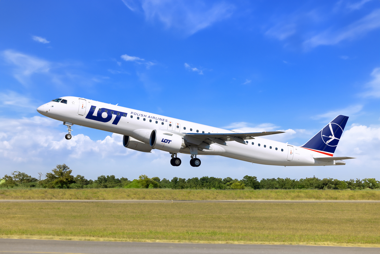 Lot Polish Airlines - Pilot Training AFM.aero