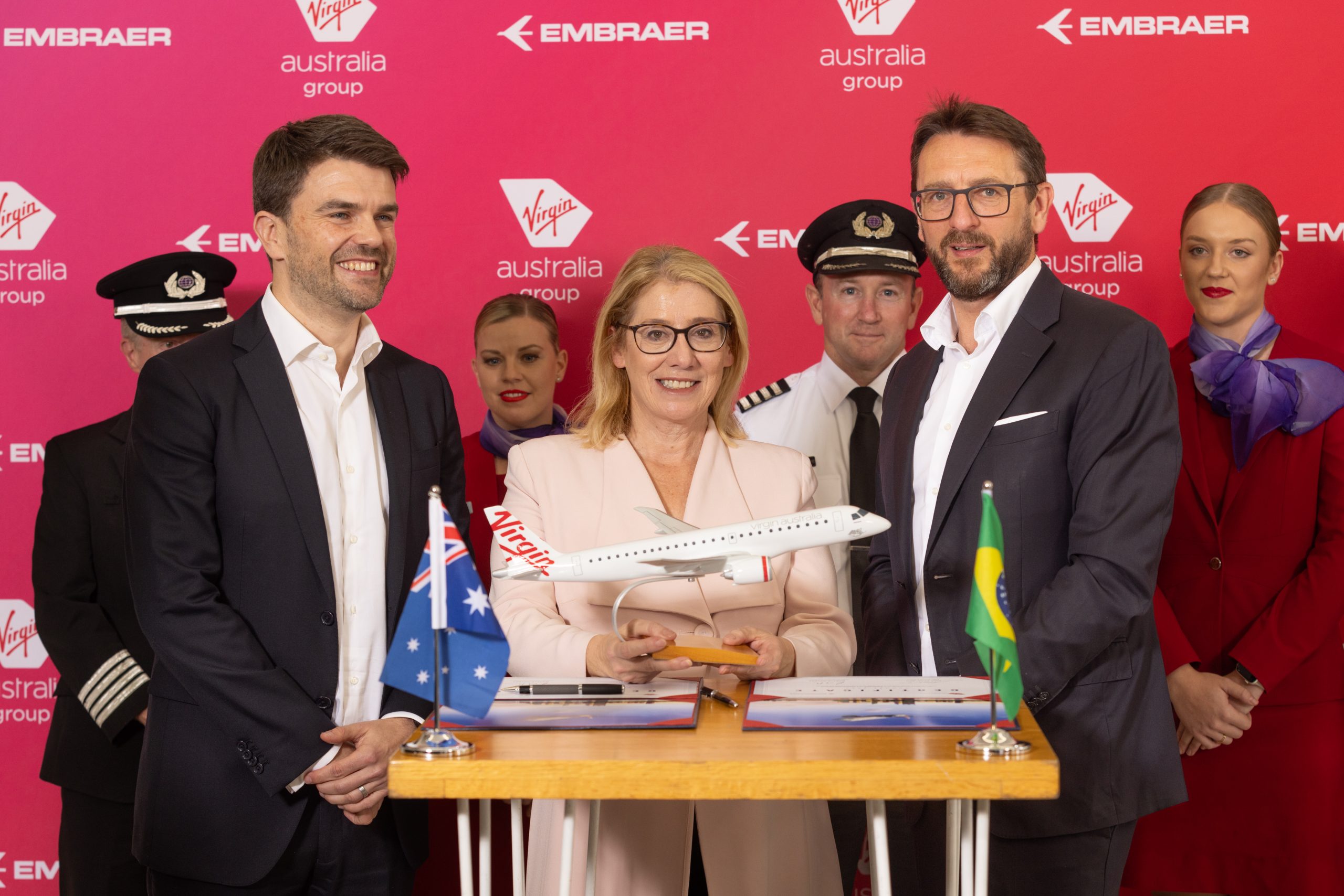 Signing Ceremony - Virgin Australia - E190-E2 - Pilot Training AFM.aero