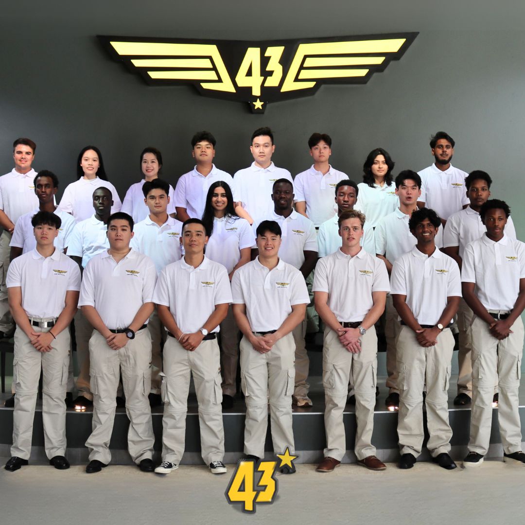 43 Air School - Pilot Training AFM.aero.jpg