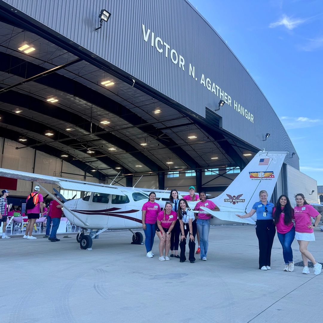 US Aviation Academy - Pilot Training AFM.aero