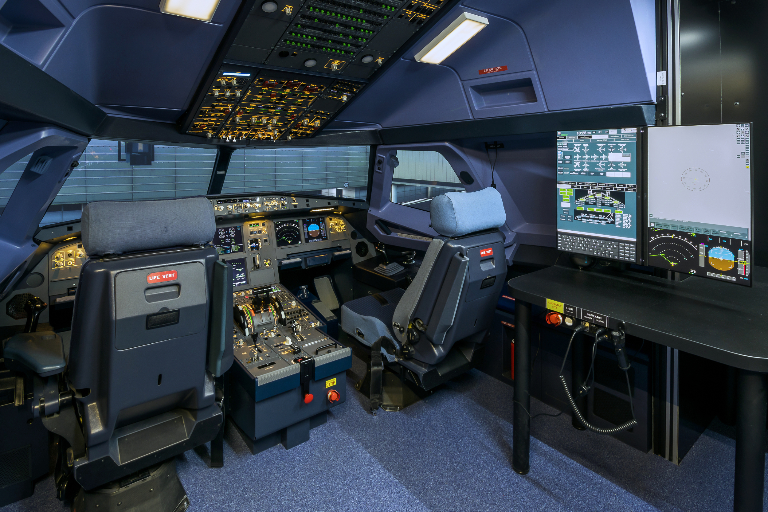 simnest_a320_fnpt_ii_mcc_Pilot Training AFM.aero