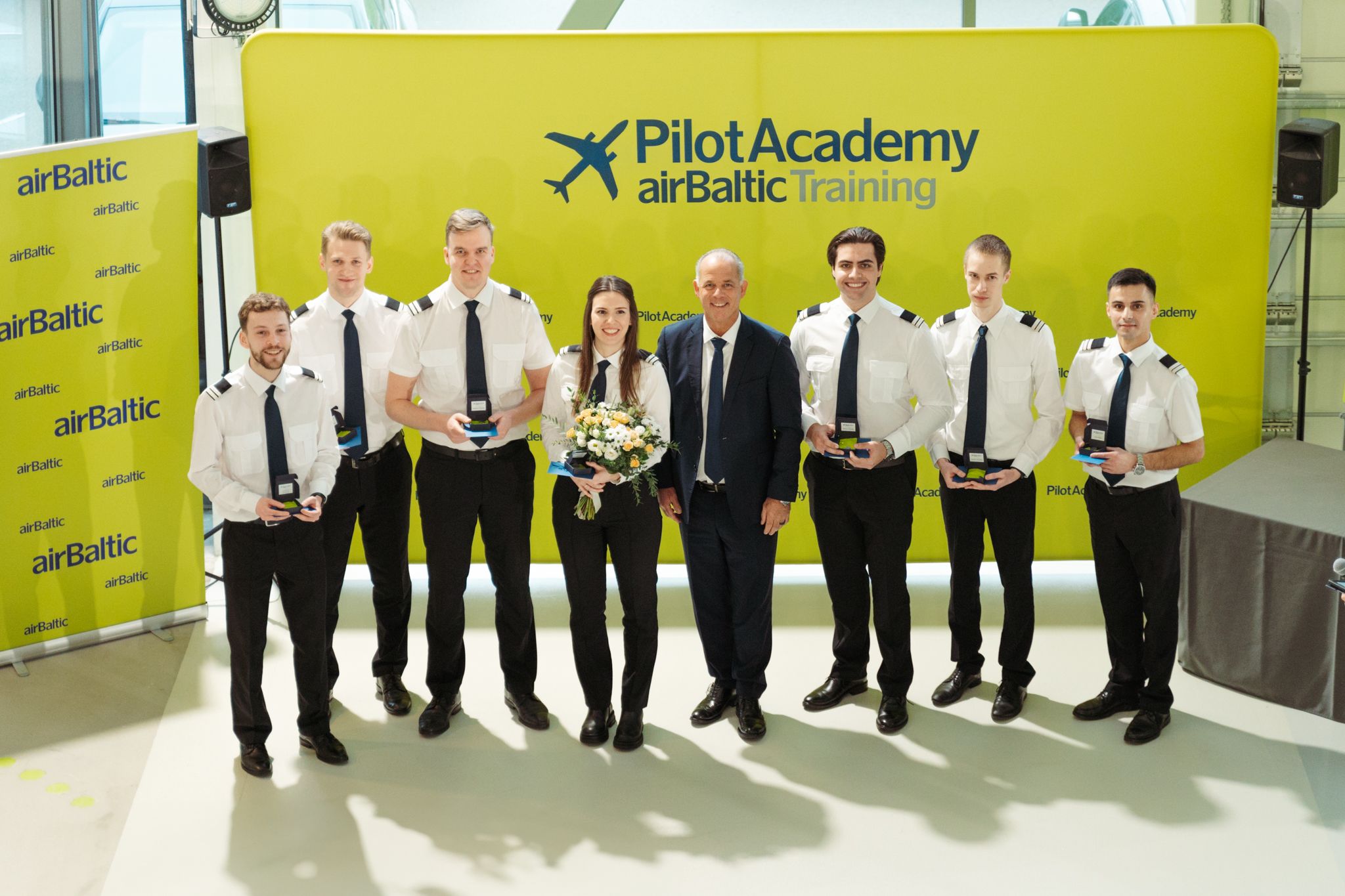 airBaltic Pilot Academy - Pilot Training AFM.aero