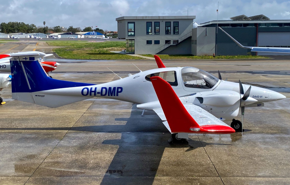 Omni Aviation Training Center Diamond Aircraft DA42 AFM