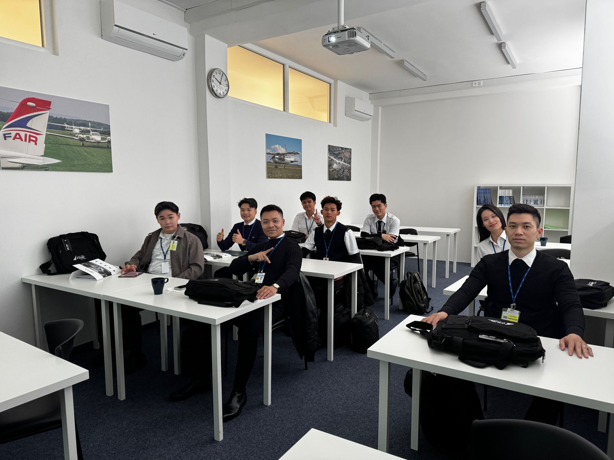 F Air - Pilot Training AFM.aerox