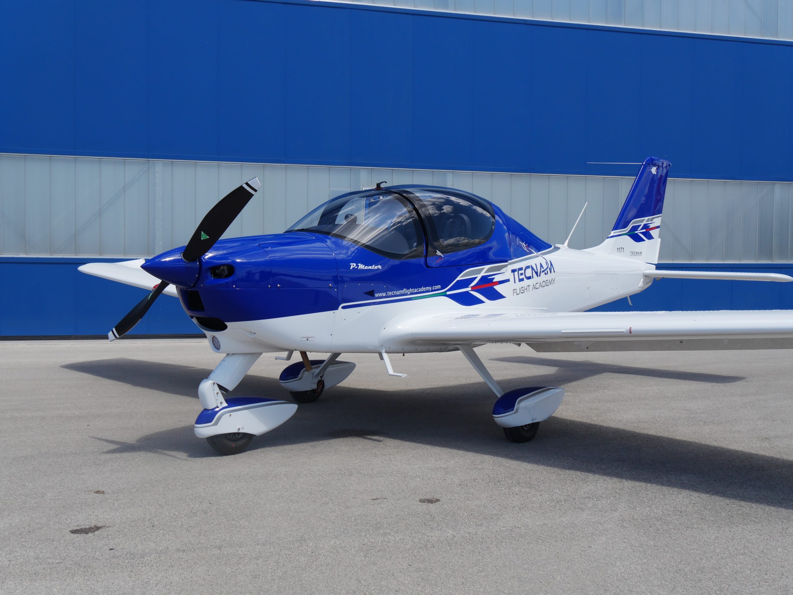 Tecnam Flight Academy - Pilot Training AFM.aero