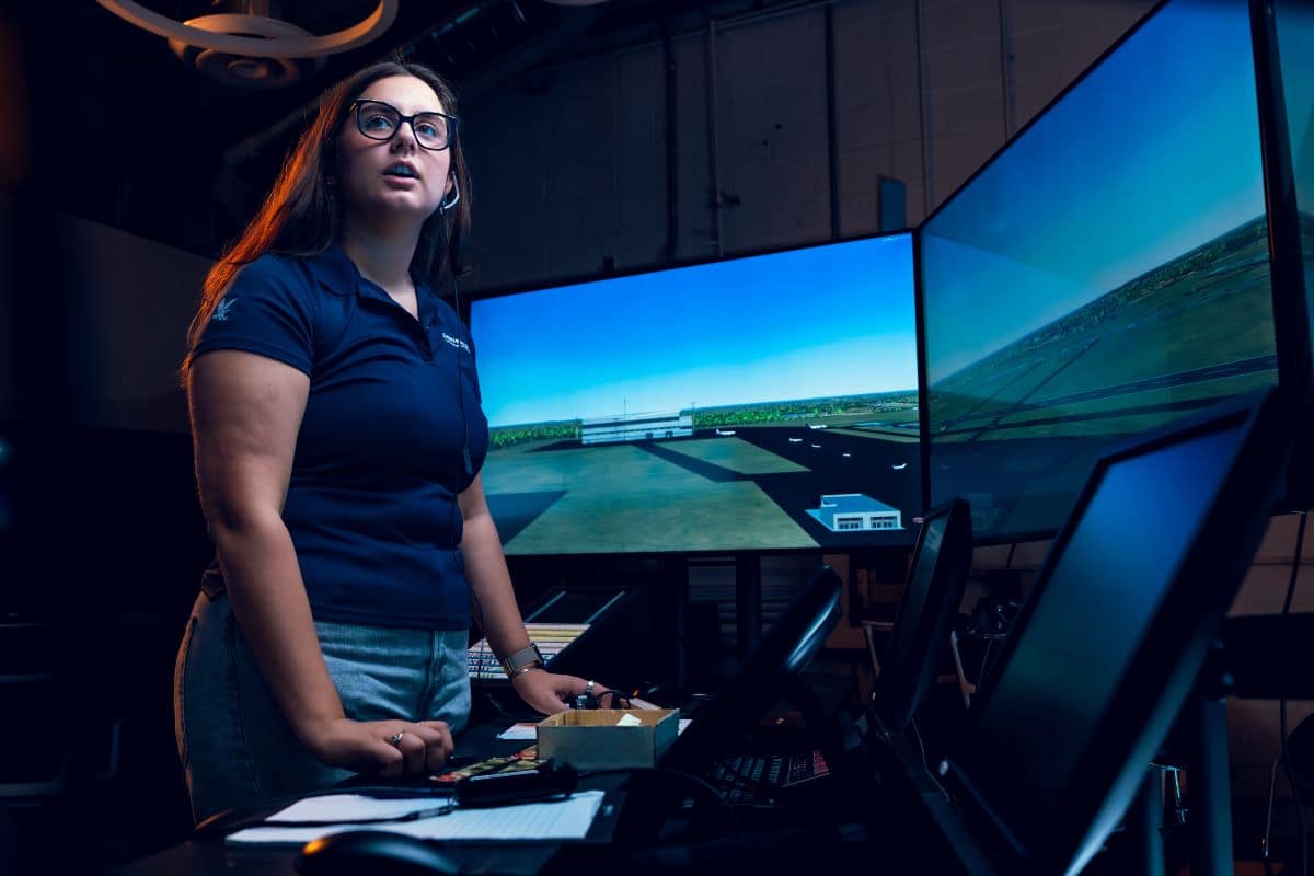 Embry‑Riddle Aeronautical University - Pilot Training AFM.aero
