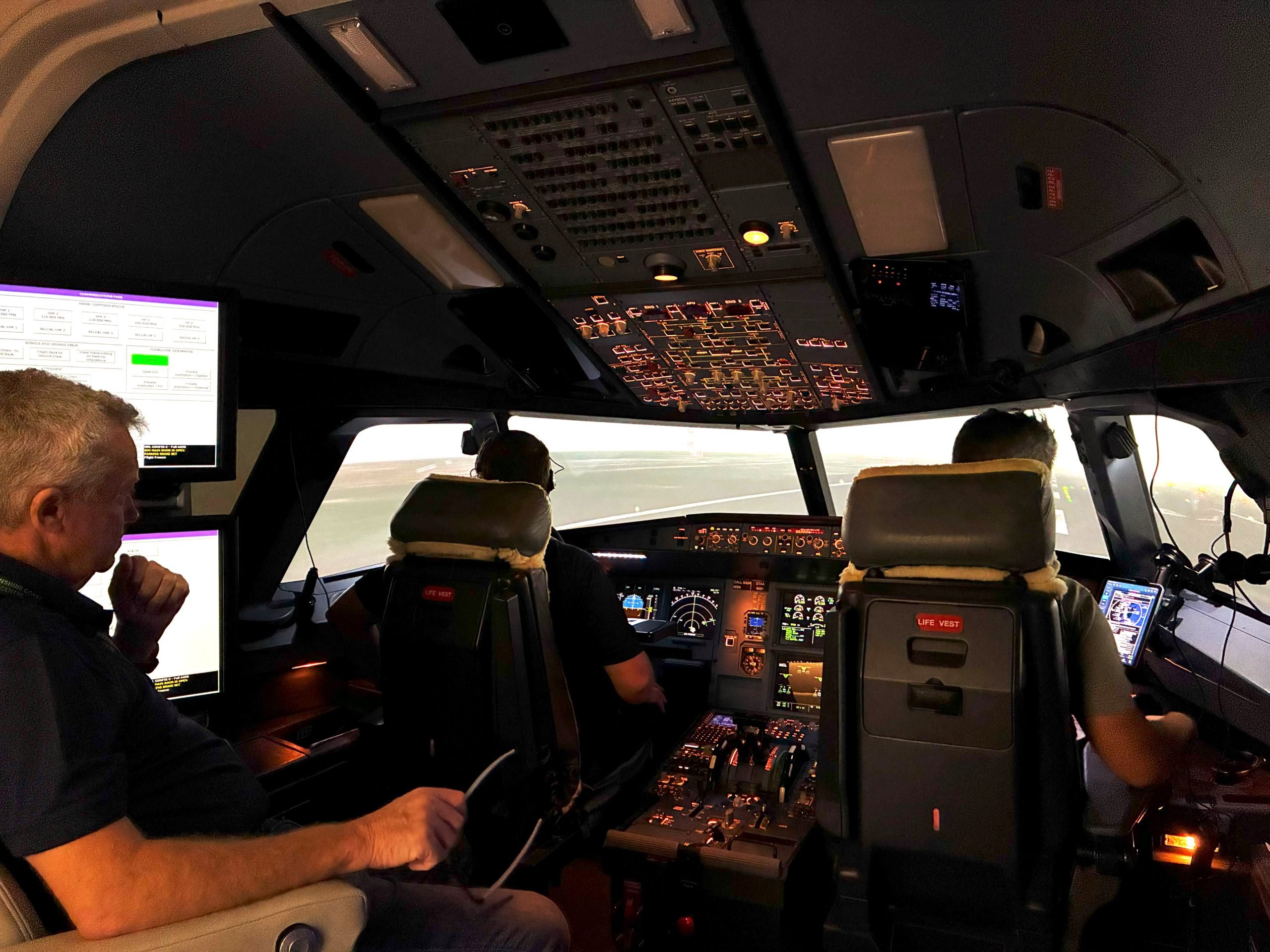 Flight Options - Pilot Training AFM.aero