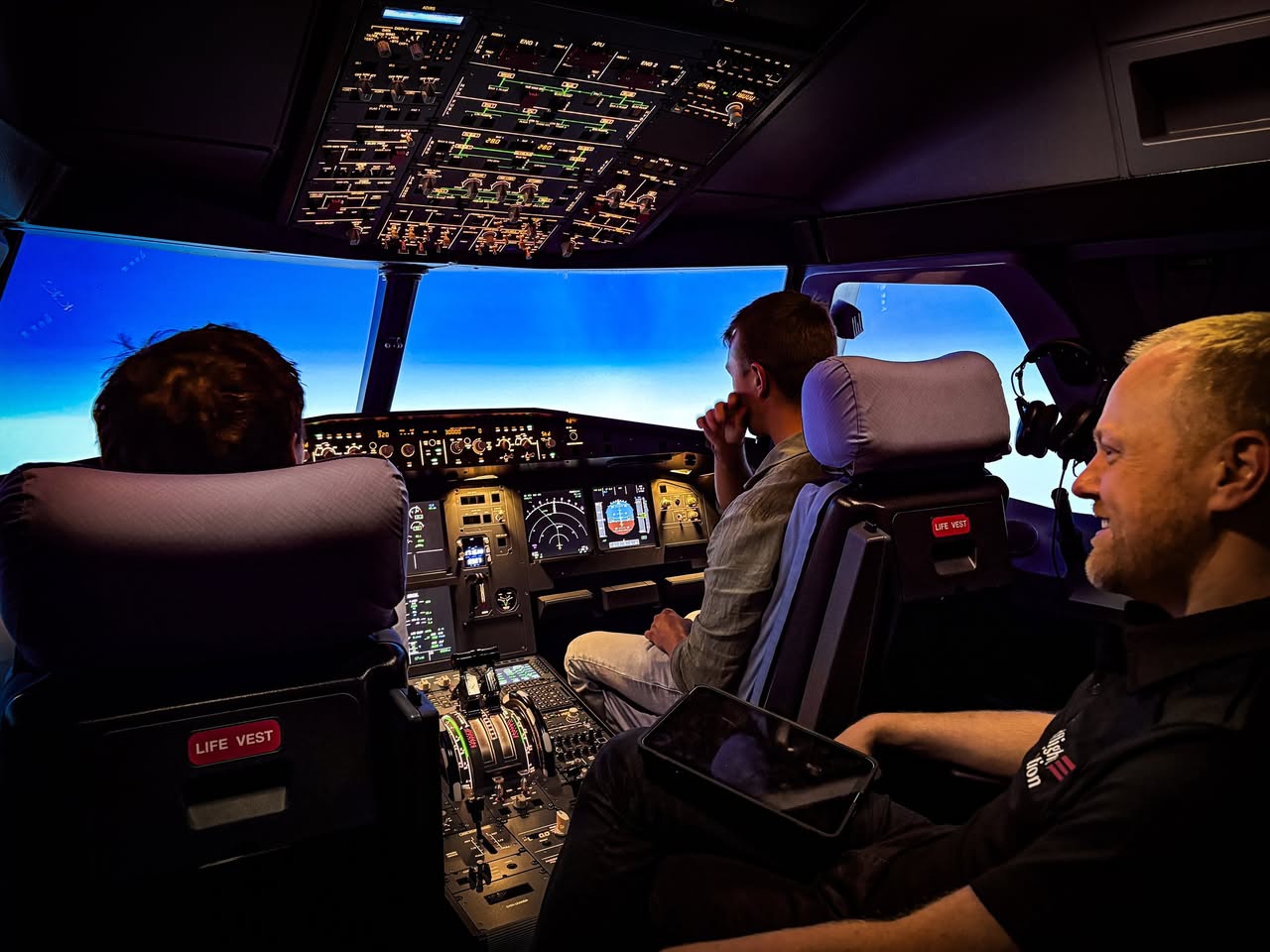 Redflight Aviation - Pilot Training AFM.aero