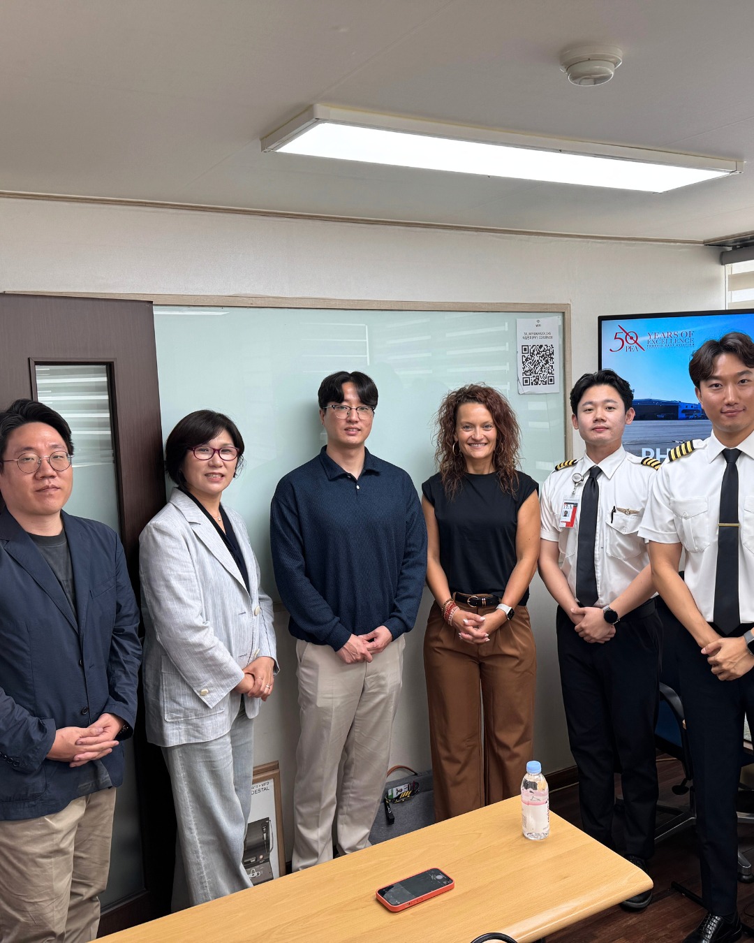 Phoenix East Aviation - Pilot Training AFM.aero