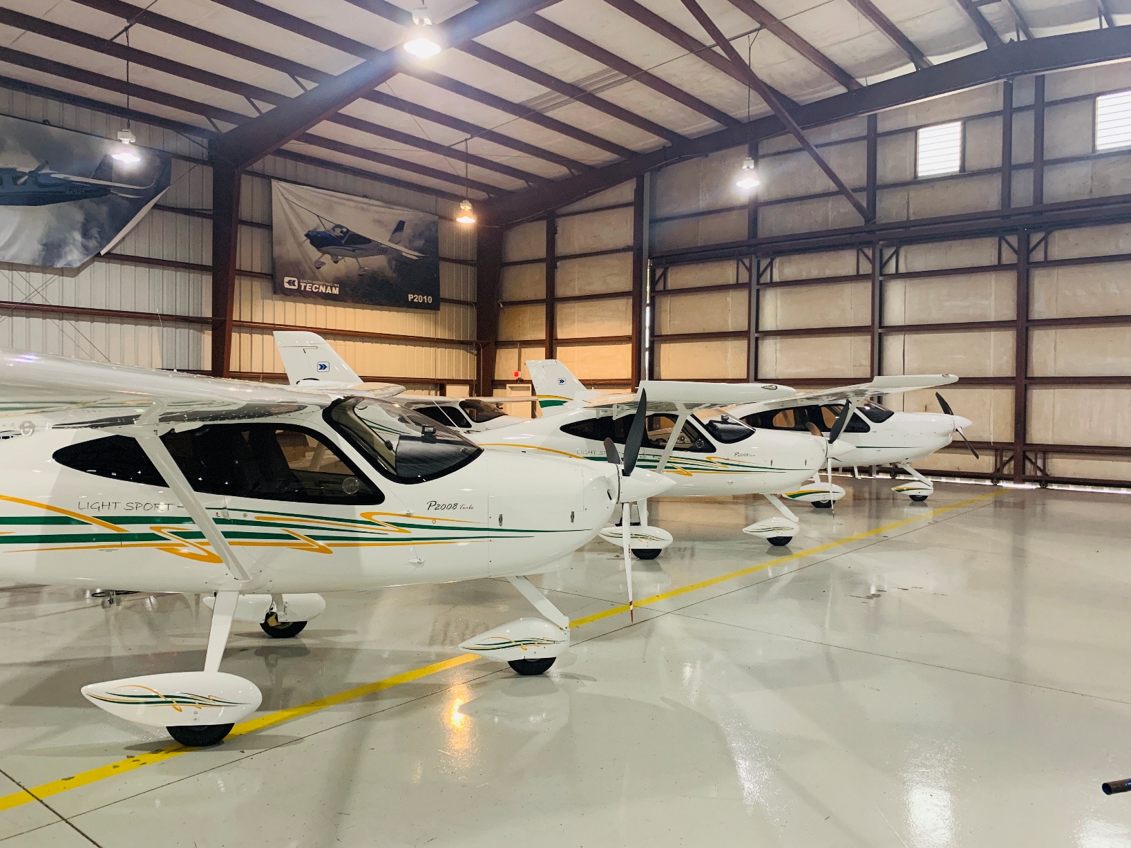 Universal Flight Concepts - Pilot Training AFM.aero